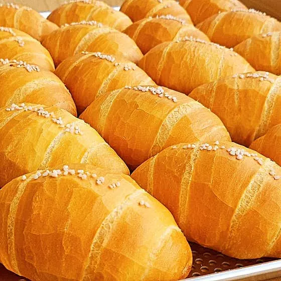 돌치베이커리 업체 사진에 담긴 소금빵